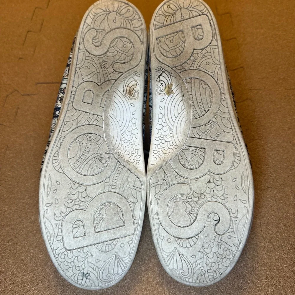 Skechers BOBS Beach Bingo Sneakers Womens 8 Multi Dog Print Canvas Memory Foam